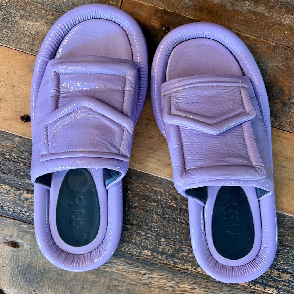 Tibi Beryen Naplack Sandal (36) Lavender